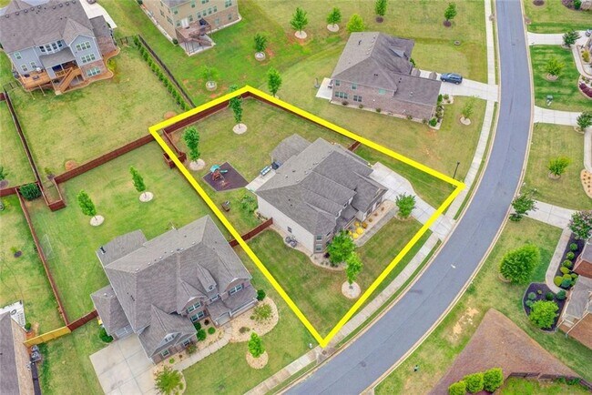 Building Photo - 6035 Ashborough Park