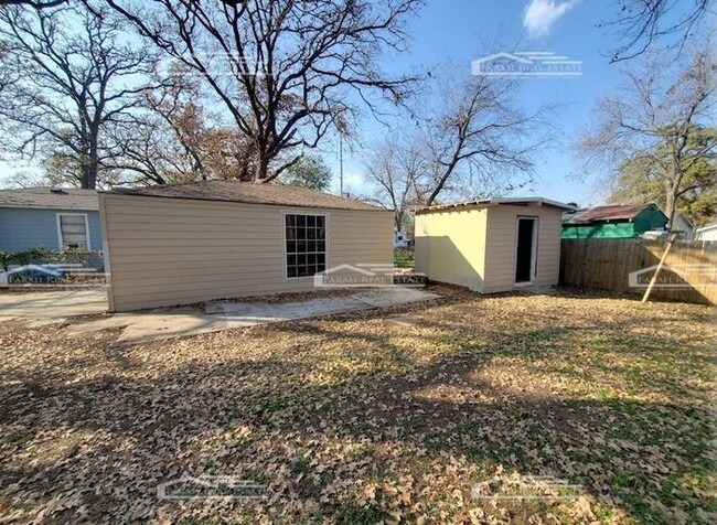 Building Photo - 3/1 in Fort Worth, TX!