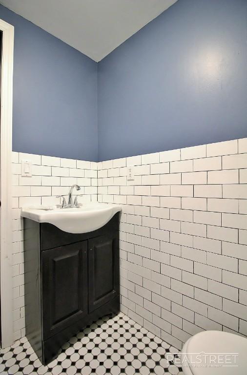 Building Photo - NO FEE! NEW 3 BED 2 Bath in Crown Heights Limestone!