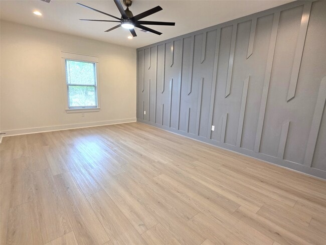 Building Photo - 19539 Dunbar Ave