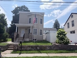 Building Photo - 76 Mohawk Ave