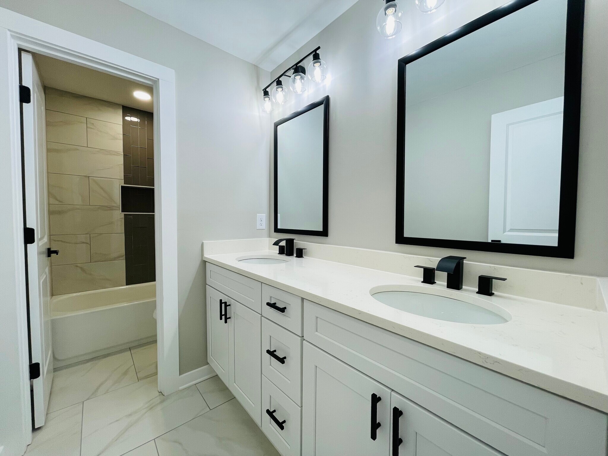 Building Photo - 3189 Jackson St