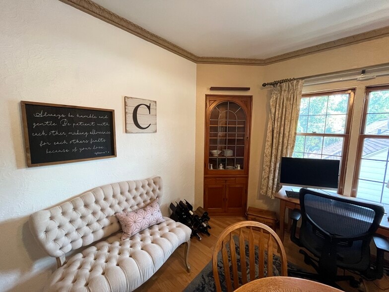 Dining Room - 3508 S Pine Ave