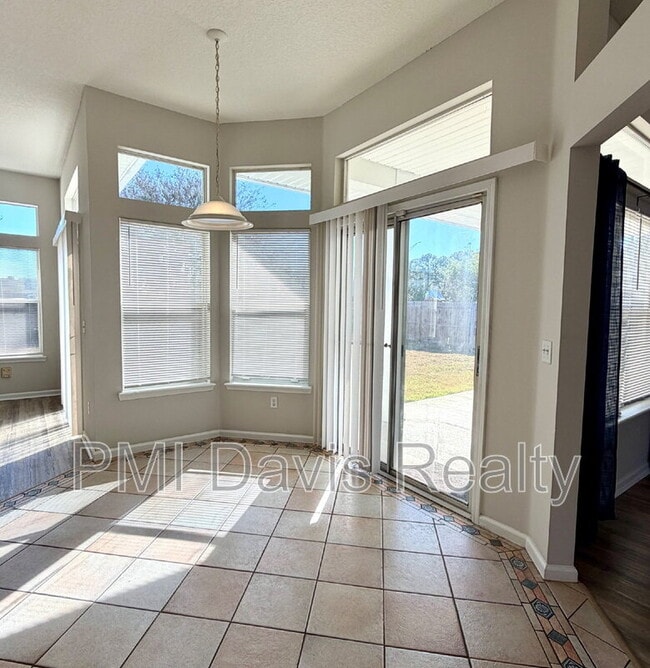 Building Photo - 1771 Pickwick Pl