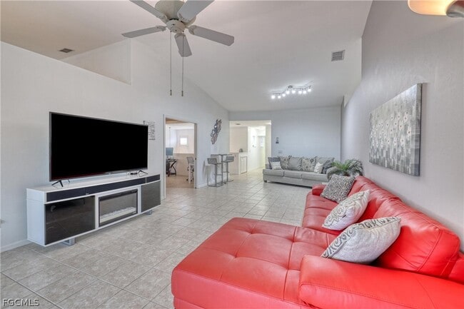 Building Photo - 14561 Glen Cove Dr