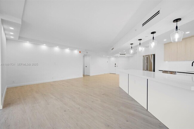 Building Photo - 19707 Turnberry Way