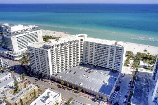 Building Photo - 2899 Collins Ave