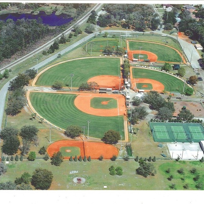 Aerial view of nearby Candyland Park - 1510 Oriole St