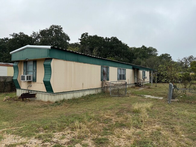 Building Photo - Large Manufactured Home