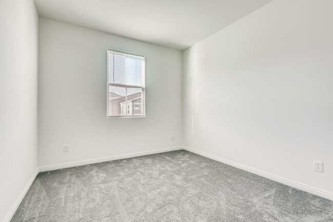 Building Photo - MODERN 2020  BUILD, 3 Bedroom Townhome in Henderson!
