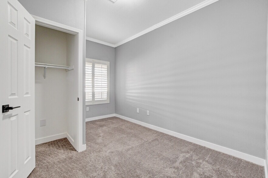 Building Photo - 1500 Ruby Cliffs Ln