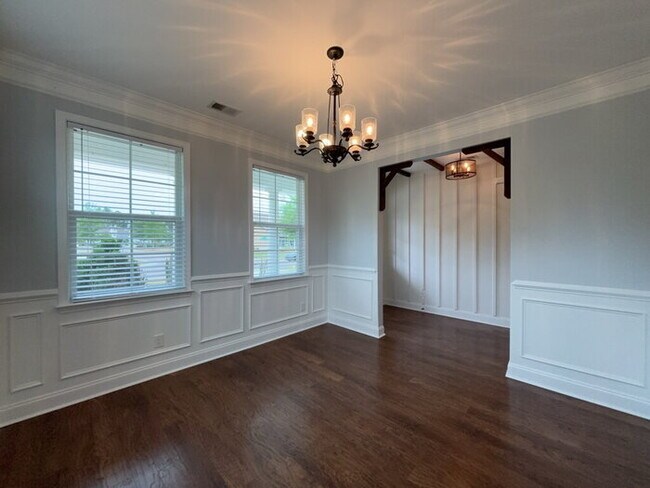 Building Photo - 373 Whispering Breeze Ln