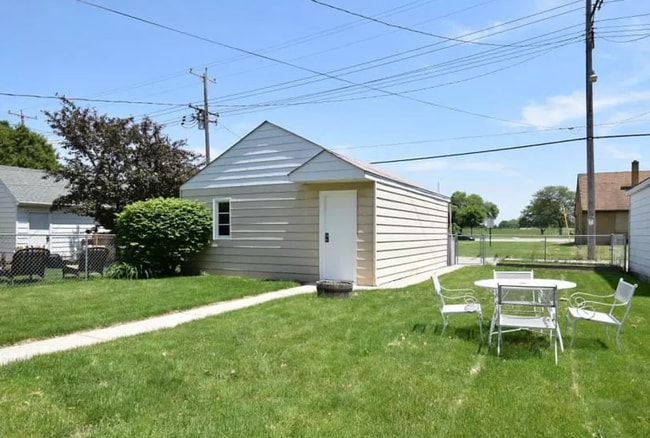 Building Photo - 3316 N 77th St