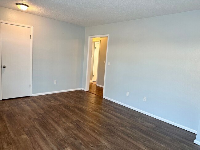 Building Photo - RADER 1321