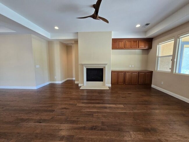 Building Photo - Beautiful Single-Story Home with Upgraded Kitchen & Spacious Backyard in Gated Community