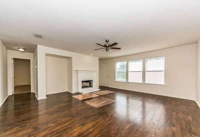 Building Photo - 2905 Frontier Ln