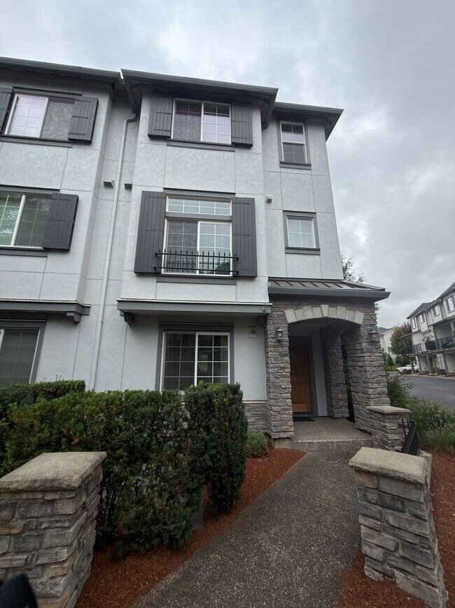 Building Photo - 28521 SW Orleans Ave