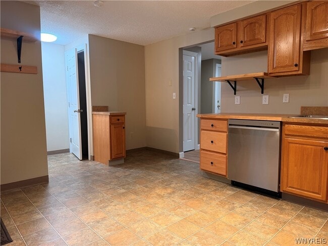 Building Photo - 4890 Bussendorfer Rd