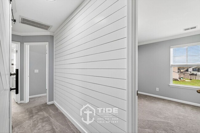 Building Photo - Spacious Living in Moncks Corner