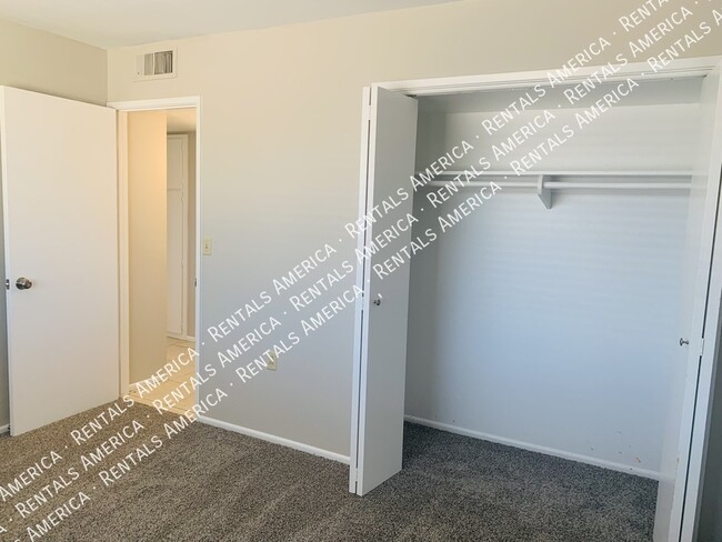 Building Photo - 11433 N Hagen Dr