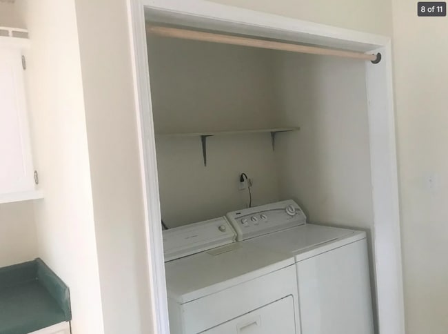 Building Photo - 123 Willow Creek Rd