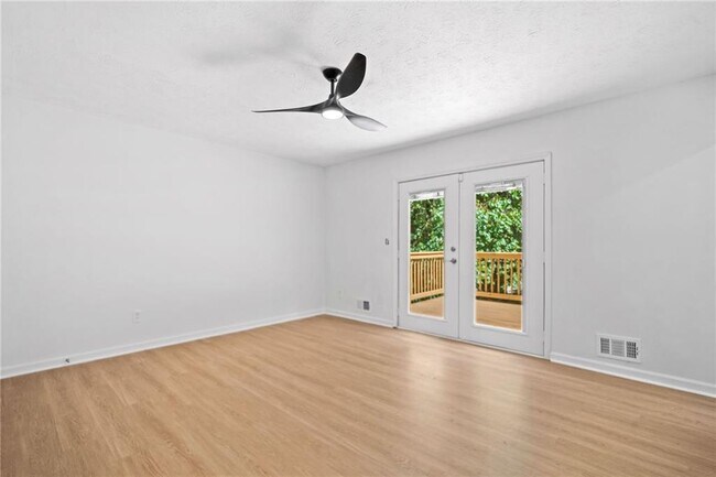 Building Photo - 4050 Daron Ct