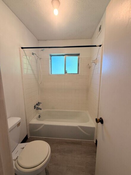 Building Photo - 3237 Abbeywood Dr