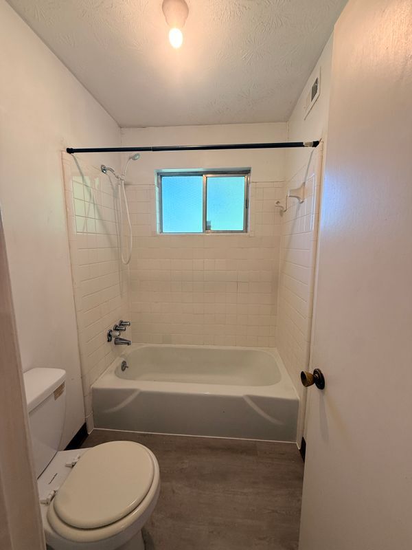 Building Photo - 3237 Abbeywood Dr