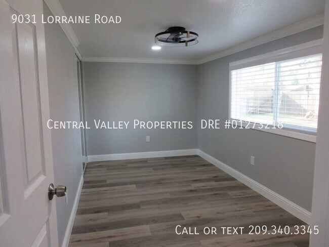 Building Photo - 9031 Lorraine Rd