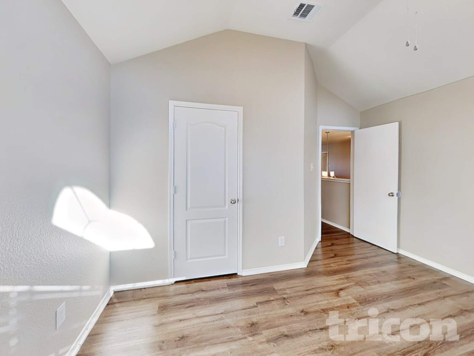 Building Photo - 2784 Sweetbriar Ln