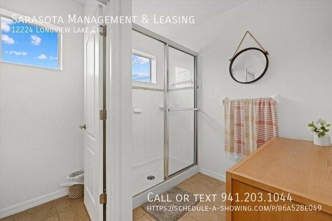 Building Photo - 12224 Longview Lake Cir