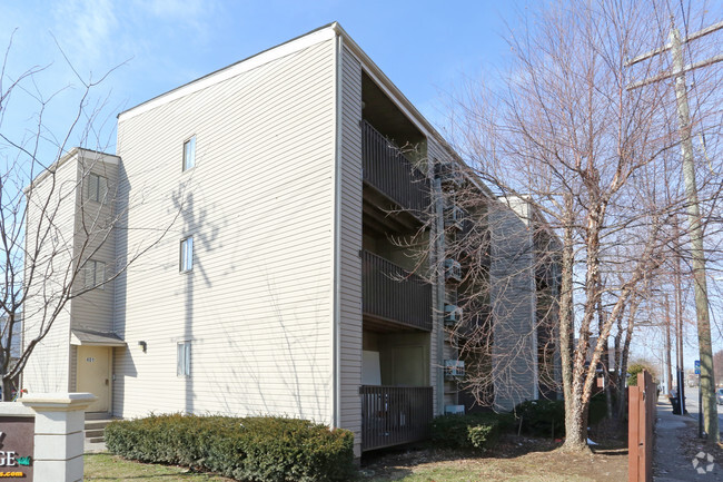 Building Photo - Woodland Village