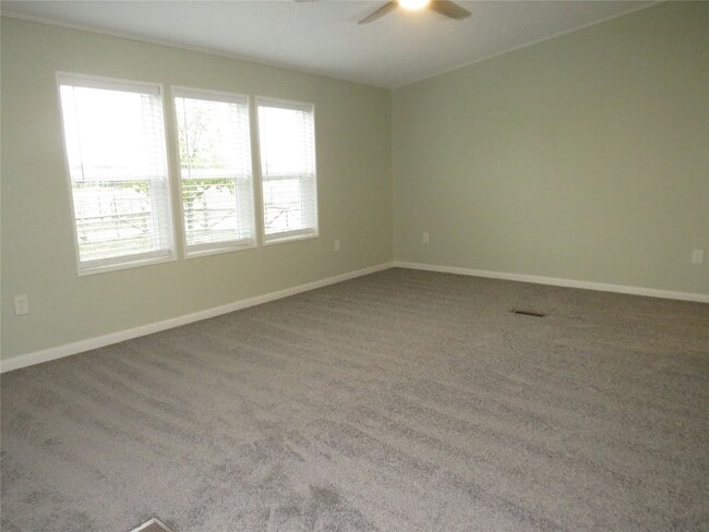 Building Photo - 2151 Crockett Rd