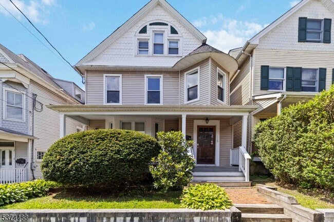 Primary Photo - 113 Maple Ave