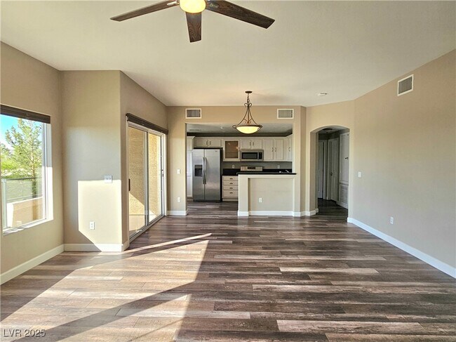 Building Photo - 10809 Garden Mist Dr