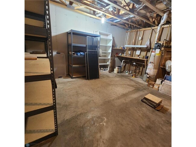Building Photo - 1172 Eagle Park Dr S