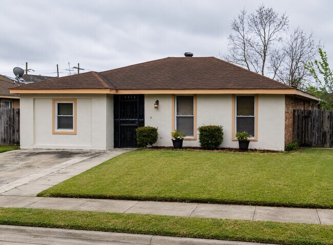 Building Photo - 4818 Virgilian St