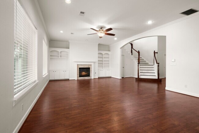 Building Photo - 107 Island Blvd