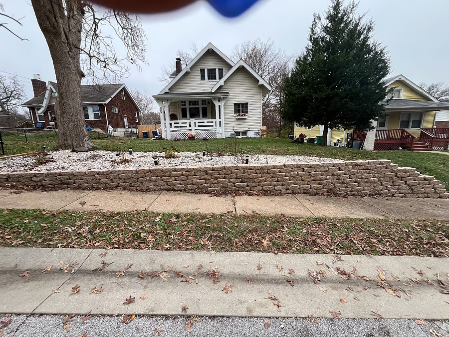 Building Photo - 8304 Buchanan Ave