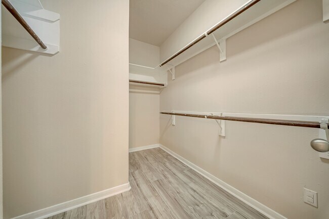 Building Photo - 18106 Linden Forest Ln