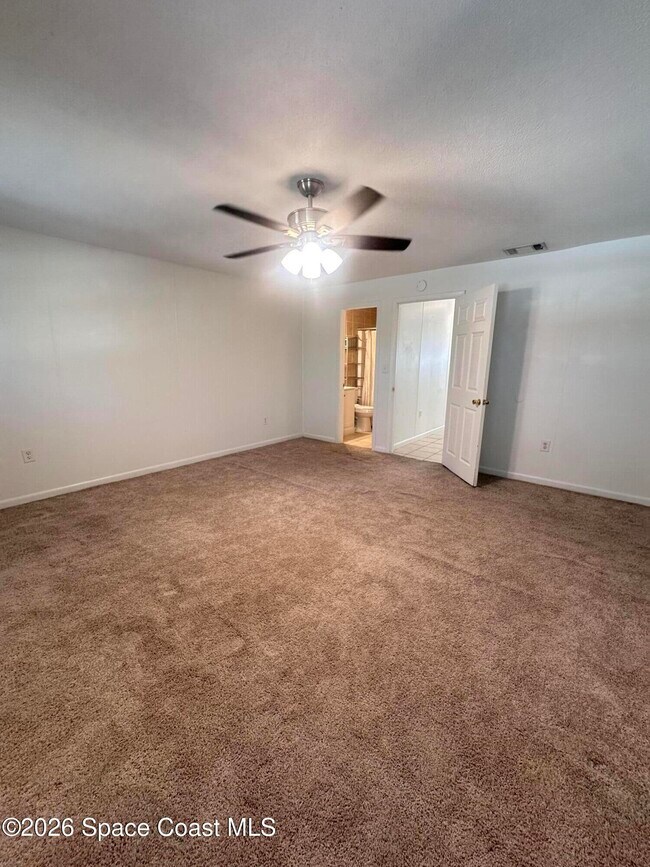 Building Photo - 294 Berkshire Ln