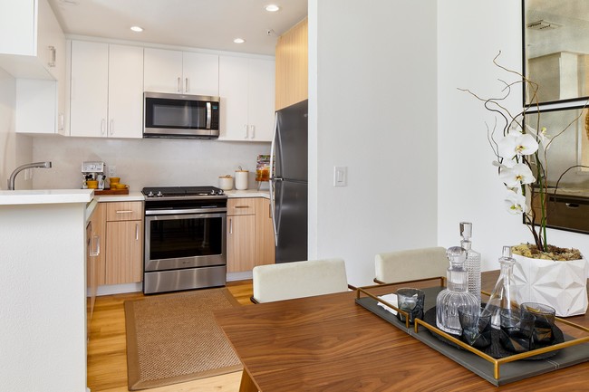 Building Photo - The Hamptons Apartment Homes