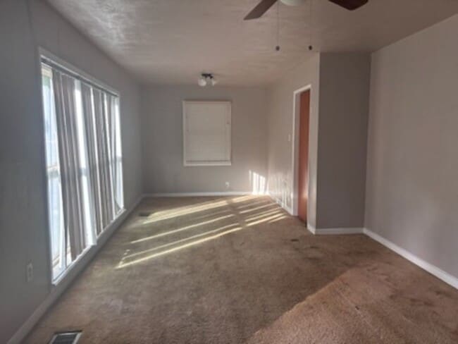 Building Photo - 3078 Oak Forest Dr