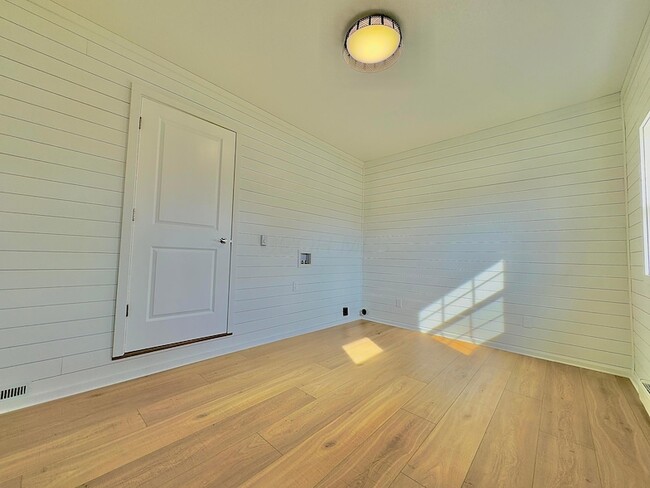 Building Photo - 3380 Tschopp Rd NE