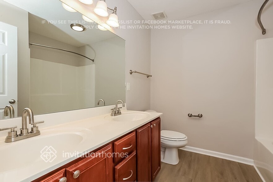 Building Photo - 308 Sarava Ln