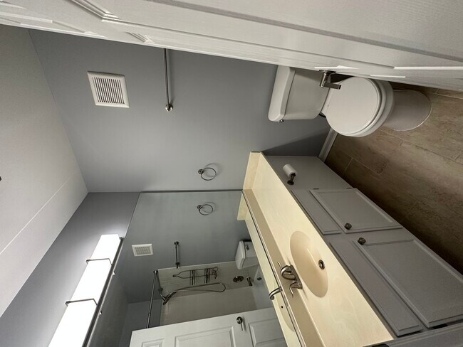 Building Photo - 3275 Kirchoff Rd