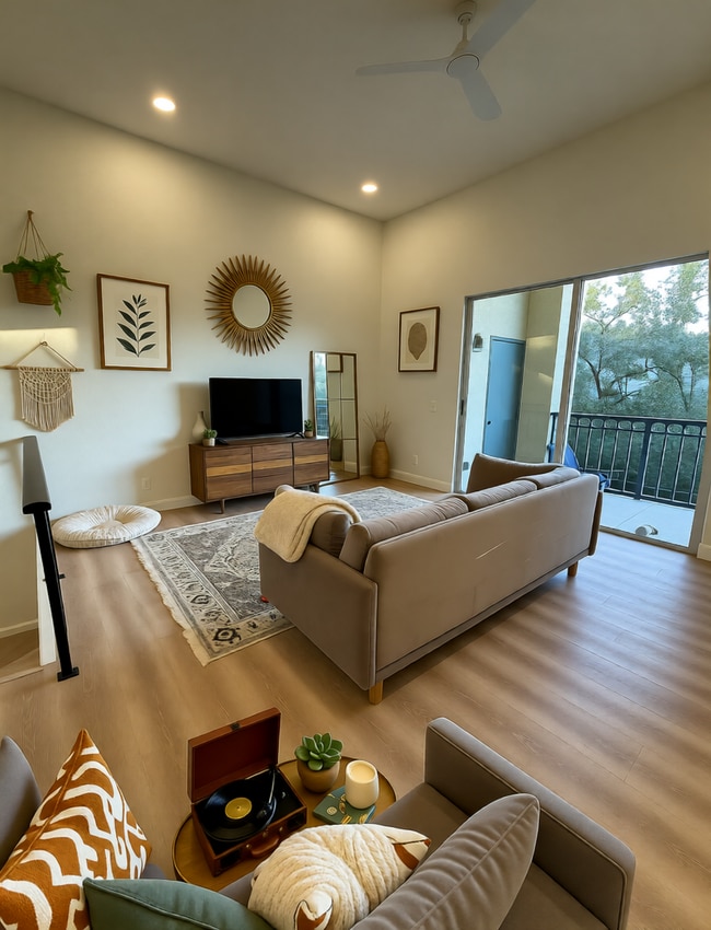 Primary Photo - 716 Seagate Dr