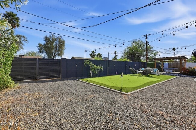 Building Photo - 2812 N 71st Pl