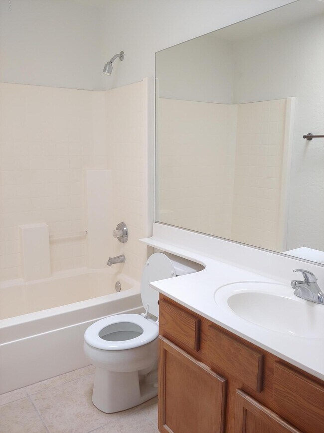 Building Photo - 1922 N 106th Ln