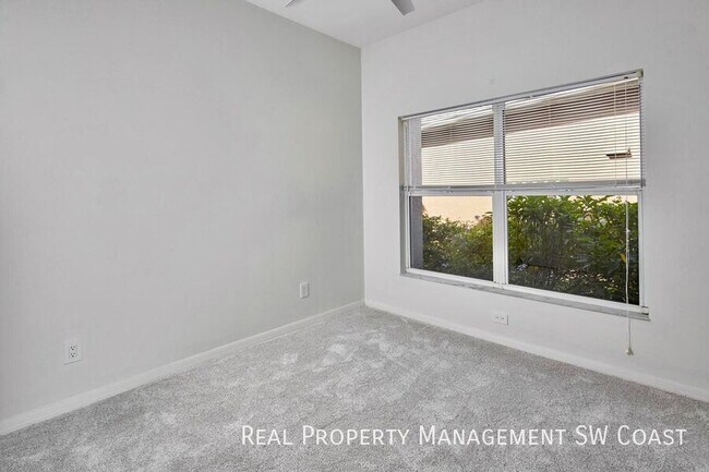 Building Photo - 10735 Maui Cir